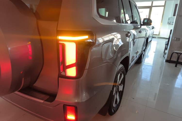 Used BAIC Off-Road BJ60 Leiting 2024 Magic Electric Drive Advanced Version 5 Seats Exterior 6
