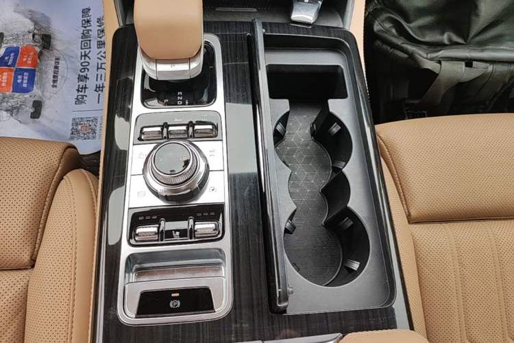 Used BAIC Off-Road BJ60 Leiting 2024 Magic Electric Drive Advanced Version 7 Seats Gear Lever