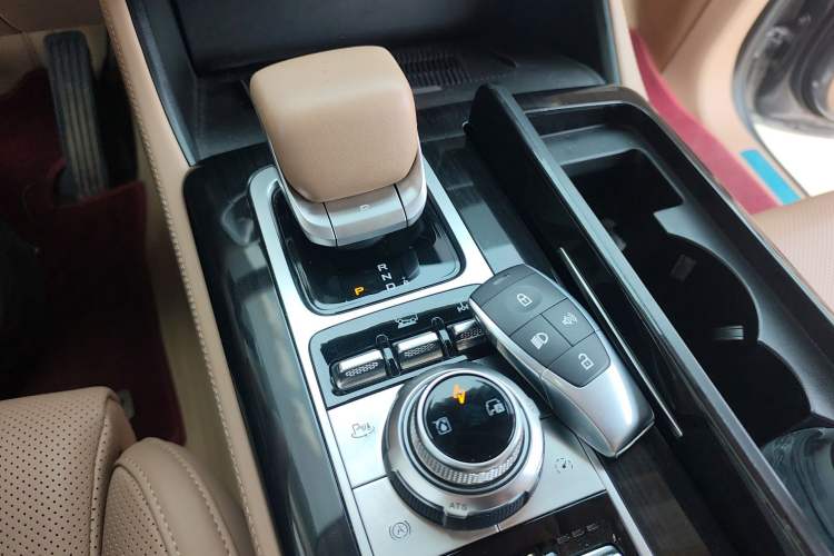 Used BAIC Off-Road BJ60 Leiting 2024 Magic Electric Drive Advanced Version 5 Seats Gear Lever
