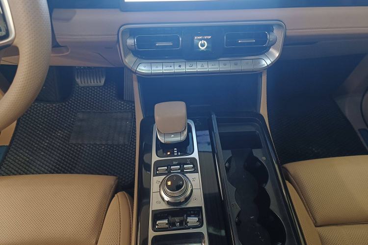 Used BAIC Off-Road BJ60 Leiting 2024 Magic Electric Drive Advanced Version 5 Seats Gear Lever