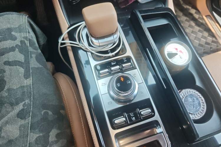Used BAIC Off-Road BJ60 Leiting 2024 Magic Electric Drive Advanced Version 5 Seats Gear Lever