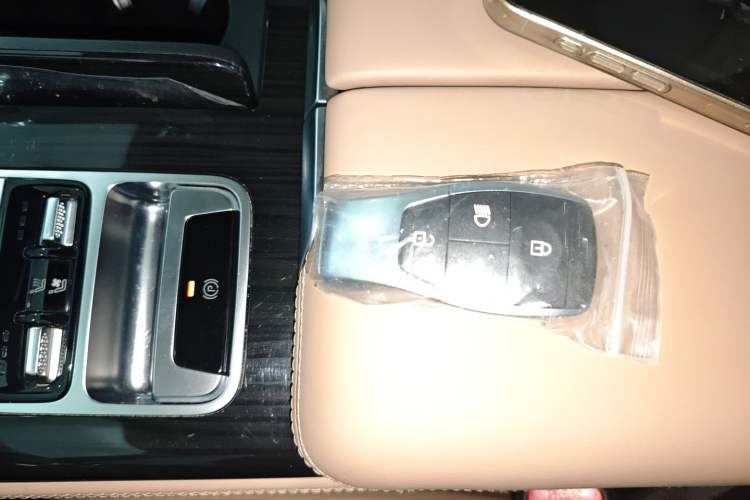 Used BAIC Off-Road BJ60 Leiting 2024 Magic Electric Drive Advanced Version 5 Seats Interior 1