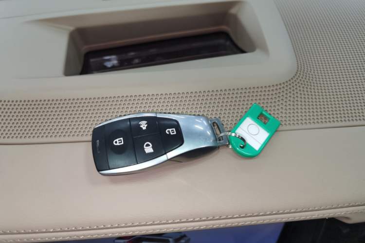 Used BAIC Off-Road BJ60 Leiting 2024 Magic Electric Drive Advanced Version 5 Seats Interior 1