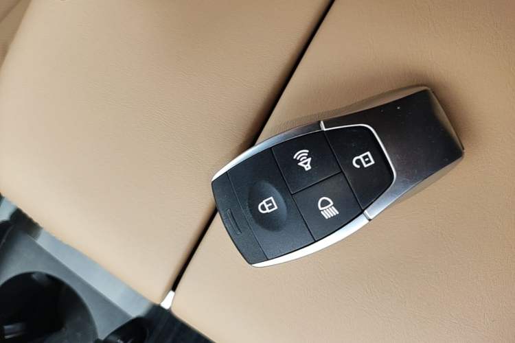 Used BAIC Off-Road BJ60 Leiting 2024 Magic Electric Drive Advanced Version 7 Seats Interior 1