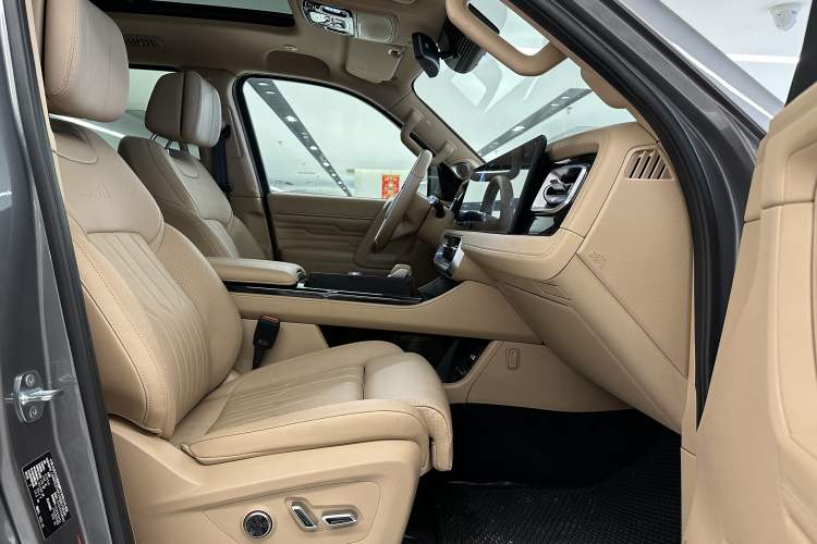 Used BAIC Off-Road BJ60 Leiting 2024 Magic Electric Drive Advanced Version 5 Seats Interior 10