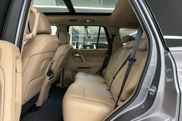 Used BAIC Off-Road BJ60 Leiting 2024 Magic Electric Drive Advanced Version 5 Seats Interior 14