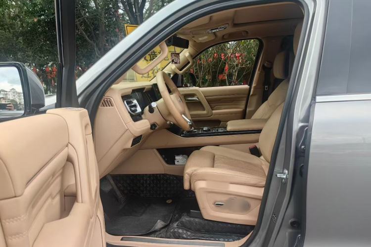 Used BAIC Off-Road BJ60 Leiting 2024 Magic Electric Drive Advanced Version 7 Seats Interior 2