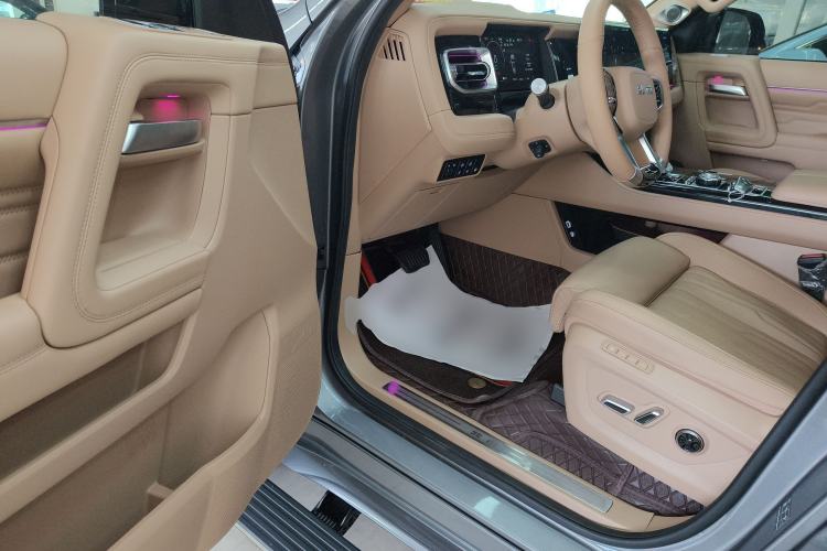 Used BAIC Off-Road BJ60 Leiting 2024 Magic Electric Drive Advanced Version 5 Seats Interior 3
