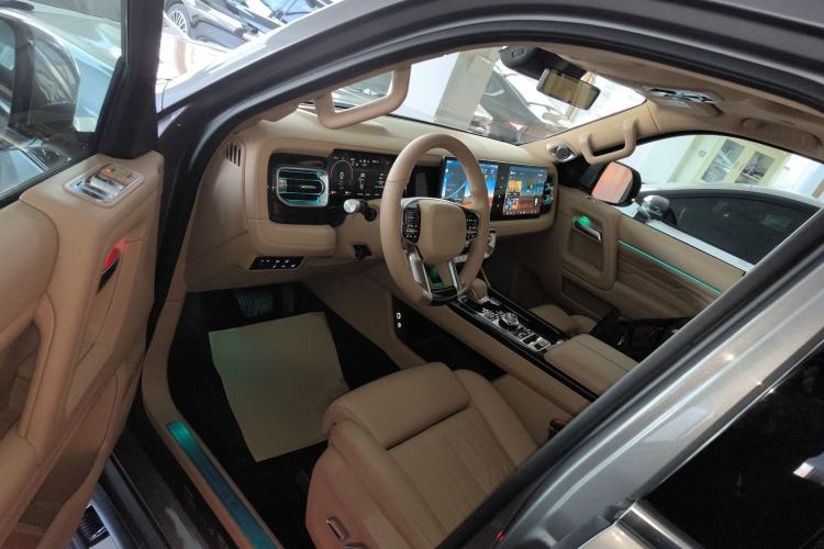 Used BAIC Off-Road BJ60 Leiting 2024 Magic Electric Drive Advanced Version 5 Seats Interior 3