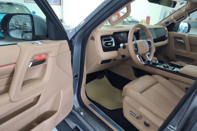 Used BAIC Off-Road BJ60 Leiting 2024 Magic Electric Drive Advanced Version 5 Seats Interior 3