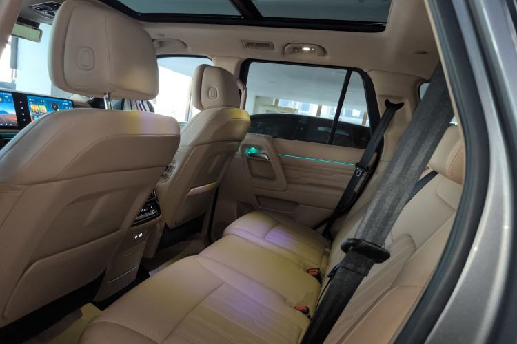 Used BAIC Off-Road BJ60 Leiting 2024 Magic Electric Drive Advanced Version 5 Seats Interior 4