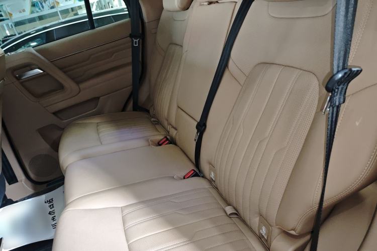 Used BAIC Off-Road BJ60 Leiting 2024 Magic Electric Drive Advanced Version 5 Seats Interior 4