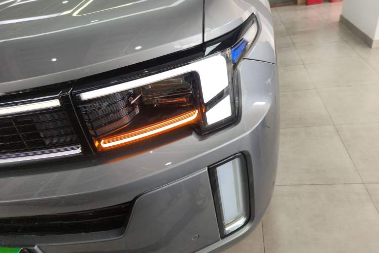 Used BAIC Off-Road BJ60 Leiting 2024 Magic Electric Drive Advanced Version 5 Seats Left Front Headlight