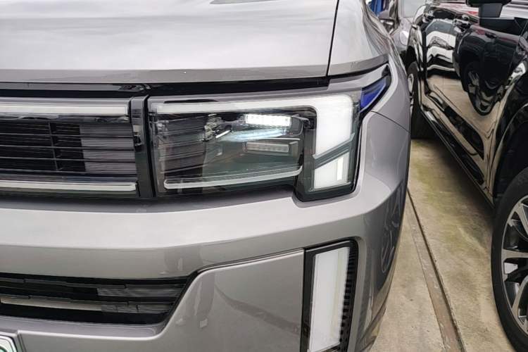 Used BAIC Off-Road BJ60 Leiting 2024 Magic Electric Drive Advanced Version 7 Seats Left Front Headlight