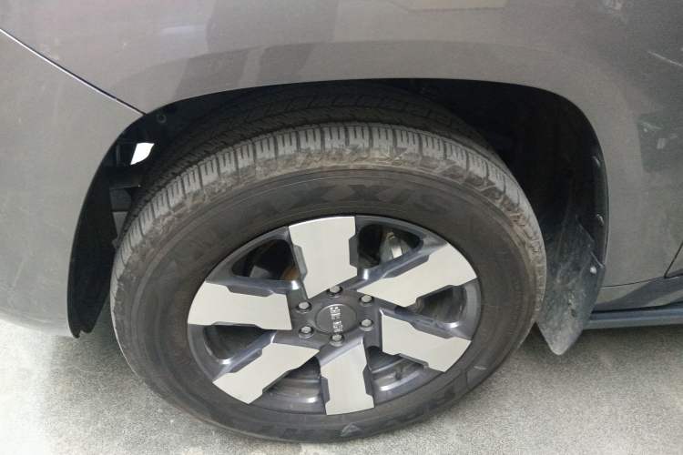 Used BAIC Off-Road BJ60 Leiting 2024 Magic Electric Drive Advanced Version 7 Seats Left Front Wheel Hub