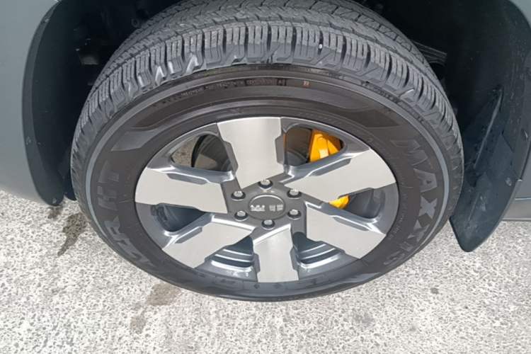 Used BAIC Off-Road BJ60 Leiting 2024 Magic Electric Drive Advanced Version 5 Seats Left Front Wheel Hub
