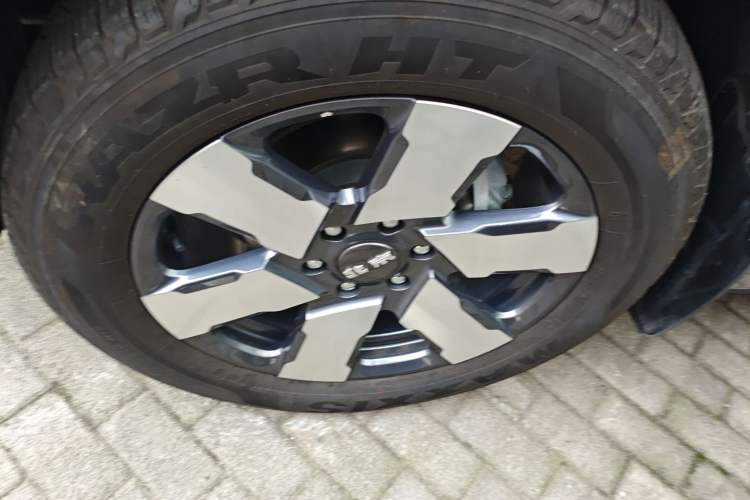 Used BAIC Off-Road BJ60 Leiting 2024 Magic Electric Drive Advanced Version 7 Seats Left Front Wheel Hub