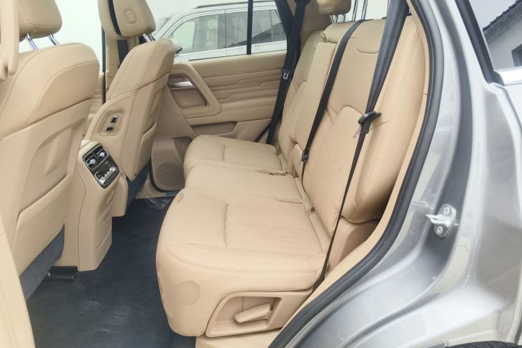 Used BAIC Off-Road BJ60 Leiting 2024 Magic Electric Drive Advanced Version 7 Seats Left Rear Seat
