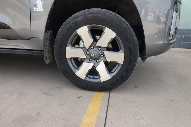 Used BAIC Off-Road BJ60 Leiting 2024 Magic Electric Drive Advanced Version 5 Seats Right Front Wheel Hub