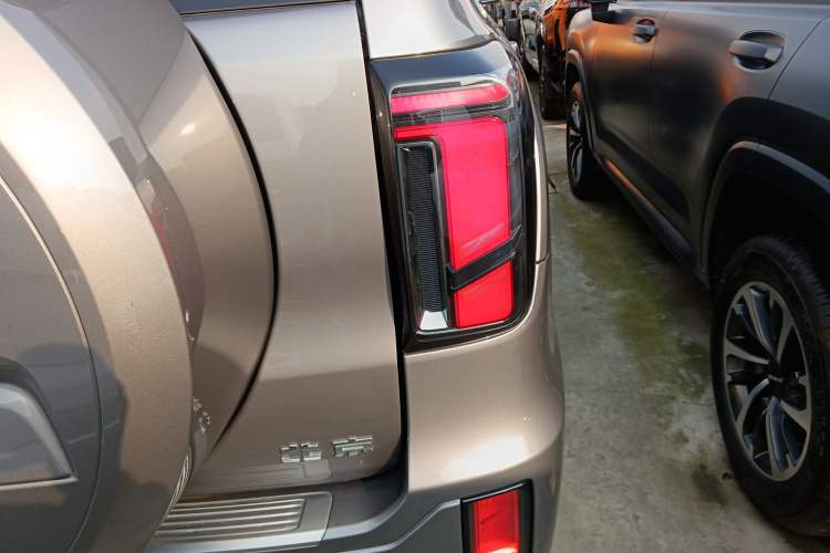 Used BAIC Off-Road BJ60 Leiting 2024 Magic Electric Drive Advanced Version 7 Seats Right Rear Taillight