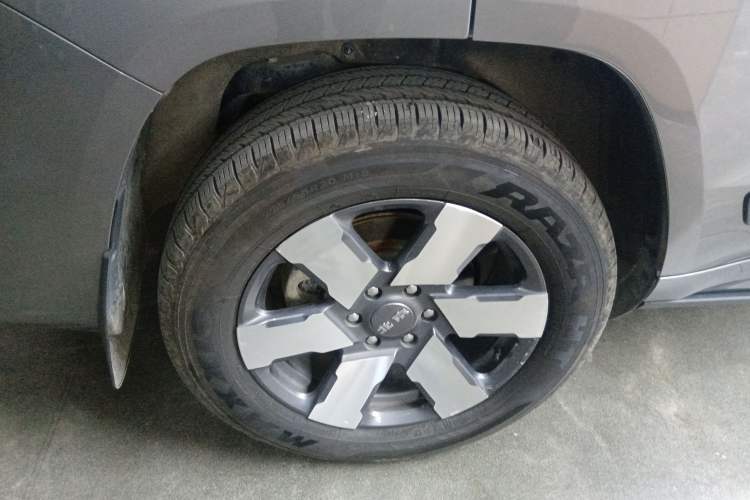 Used BAIC Off-Road BJ60 Leiting 2024 Magic Electric Drive Advanced Version 7 Seats Right Rear Wheel Hub