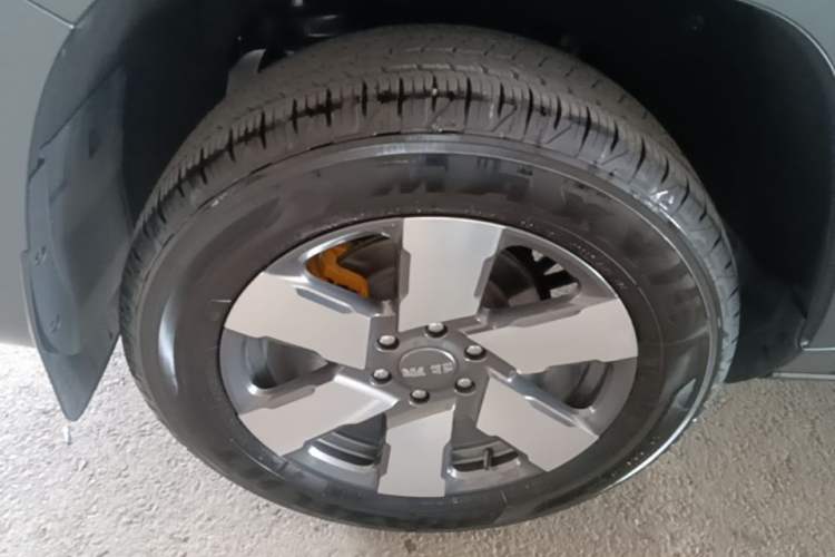 Used BAIC Off-Road BJ60 Leiting 2024 Magic Electric Drive Advanced Version 5 Seats Right Rear Wheel Hub