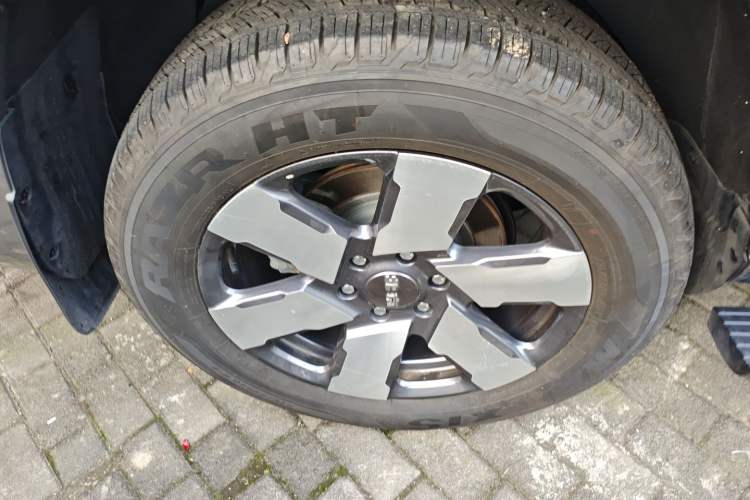 Used BAIC Off-Road BJ60 Leiting 2024 Magic Electric Drive Advanced Version 7 Seats Right Rear Wheel Hub