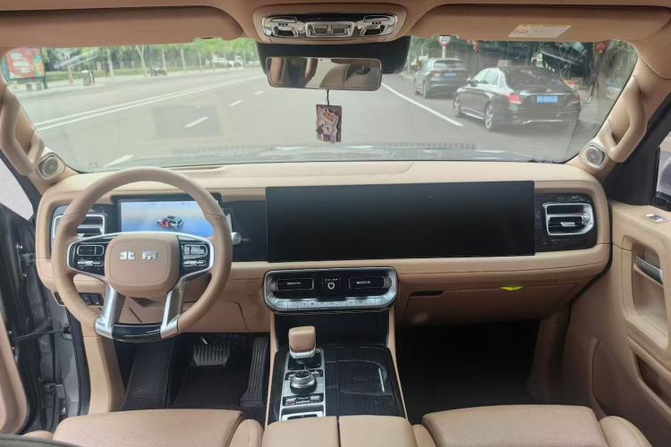 Used BAIC Off-Road BJ60 Leiting 2024 Magic Electric Drive Advanced Version 7 Seats Steering Wheel