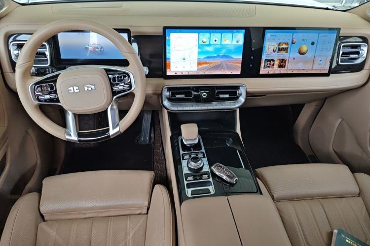 Used BAIC Off-Road BJ60 Leiting 2024 Magic Electric Drive Advanced Version 5 Seats Center Console
