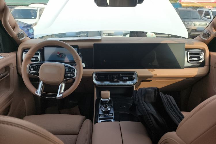 Used BAIC Off-Road BJ60 Leiting 2024 Magic Electric Drive Advanced Version 5 Seats Center Console