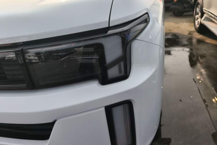 Used BAIC Off-Road BJ60 Leiting 2024 Magic Electric Drive Advanced Version 5 Seats Left Front Headlight