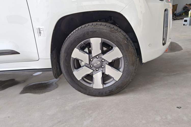 Used BAIC Off-Road BJ60 Leiting 2024 Magic Electric Drive Advanced Version 5 Seats Right Front Wheel Hub