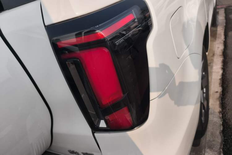Used BAIC Off-Road BJ60 Leiting 2024 Magic Electric Drive Advanced Version 5 Seats Right Rear Taillight