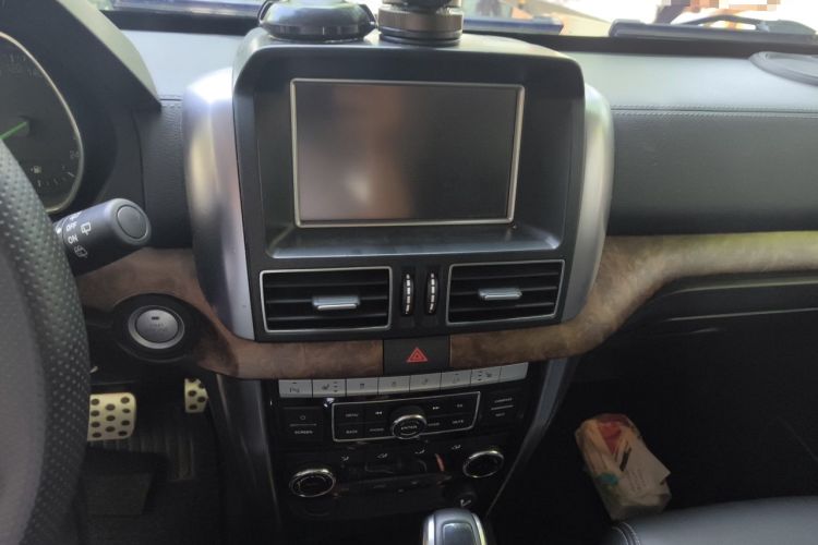 Used BAIC Off-Road BJ80 2016 2.3T Automatic Prestige Edition Audio And AC Panel