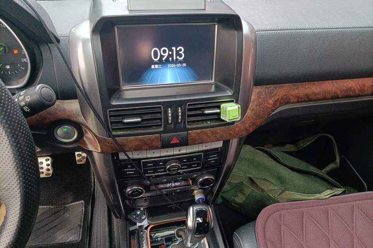 Used BAIC Off-Road BJ80 2016 2.3T Automatic Prestige Edition Audio And AC Panel