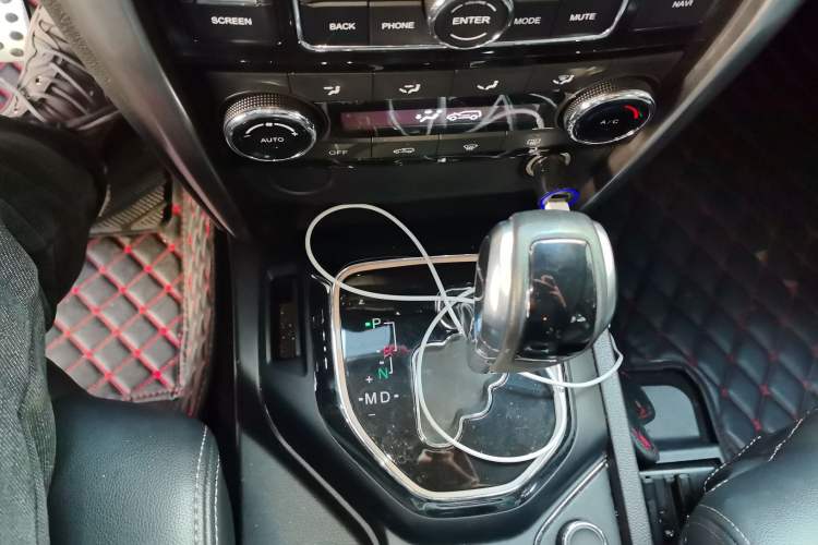 Used BAIC Off-Road BJ80 2016 2.3T Automatic Prestige Edition Gear Lever