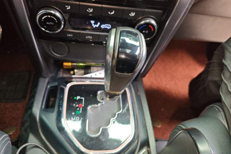 Used BAIC Off-Road BJ80 2016 2.3T Automatic Prestige Edition Gear Lever