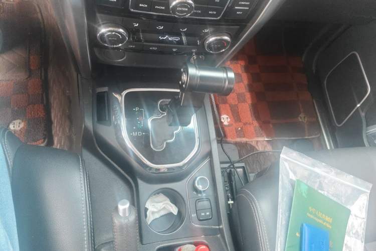 Used BAIC Off-Road BJ80 2016 2.3T Automatic Prestige Edition Gear Lever
