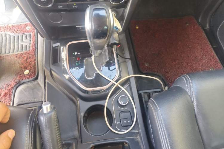 Used BAIC Off-Road BJ80 2016 2.3T Automatic Prestige Edition Gear Lever