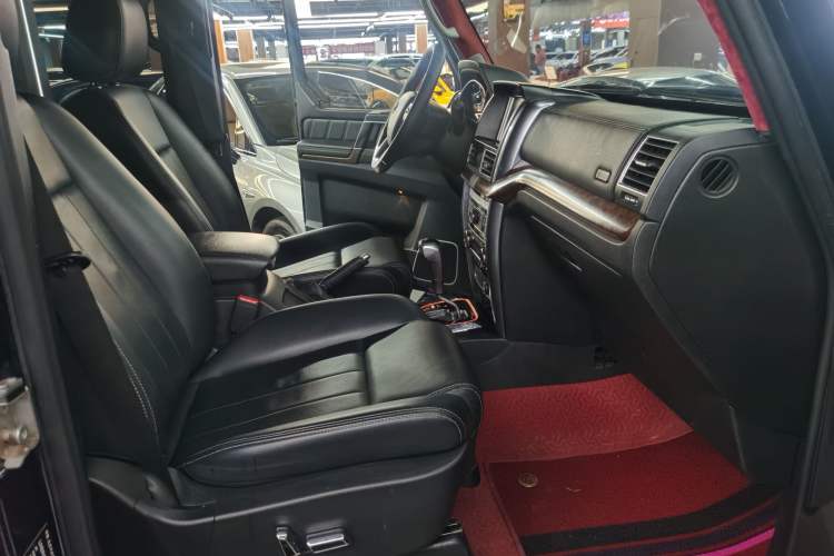 Used BAIC Off-Road BJ80 2016 2.3T Automatic Prestige Edition Interior 2