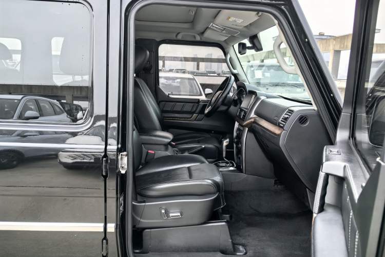 Used BAIC Off-Road BJ80 2016 2.3T Automatic Prestige Edition Interior 4