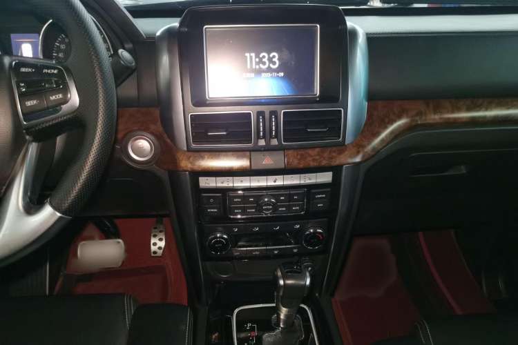 Used BAIC Off-Road BJ80 2016 2.3T Automatic Prestige Edition Interior 4