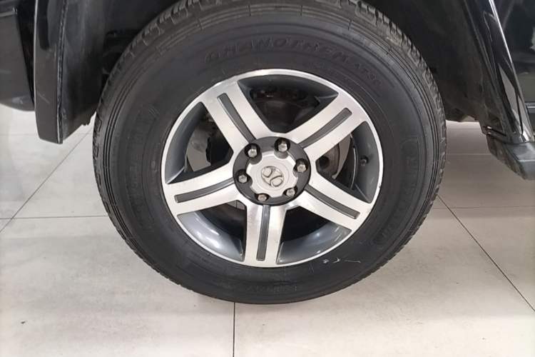 Used BAIC Off-Road BJ80 2016 2.3T Automatic Prestige Edition Left Front Wheel Hub