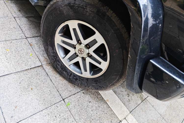 Used BAIC Off-Road BJ80 2016 2.3T Manual Prestige Edition Right Front Wheel Hub