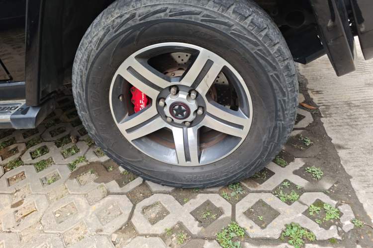 Used BAIC Off-Road BJ80 2016 2.3T Automatic Prestige Edition Right Front Wheel Hub
