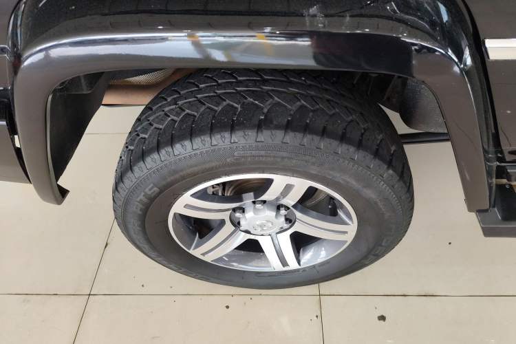 Used BAIC Off-Road BJ80 2016 2.3T Automatic Prestige Edition Right Rear Wheel Hub