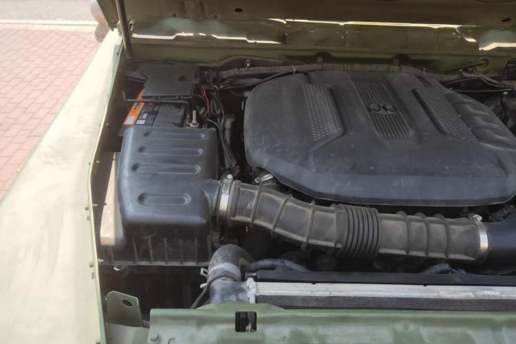 Used BAIC Off-Road BJ80 2016 2.3T Automatic Prestige Edition Engine Bay Right