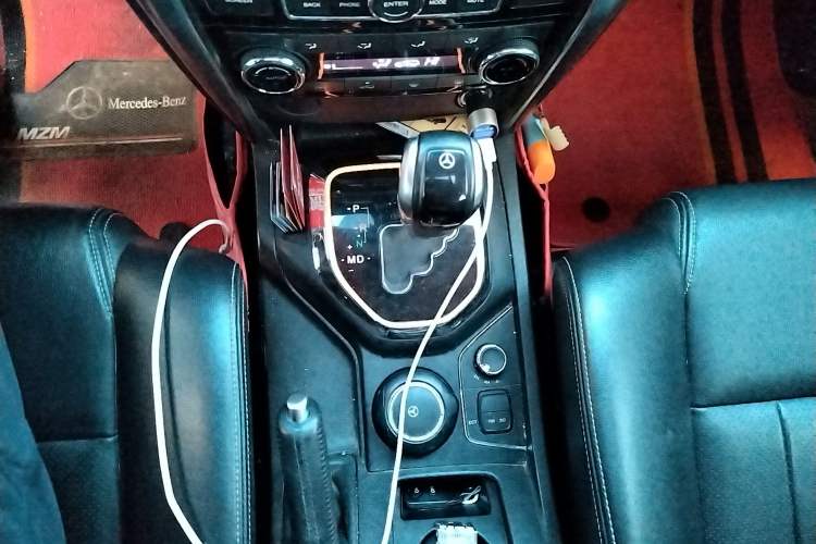 Used BAIC Off-Road BJ80 2016 2.3T Automatic Prestige Edition Gear Lever