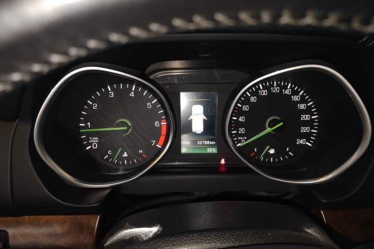 Used BAIC Off-Road BJ80 2016 2.3T Automatic Prestige Edition Instrument Cluster