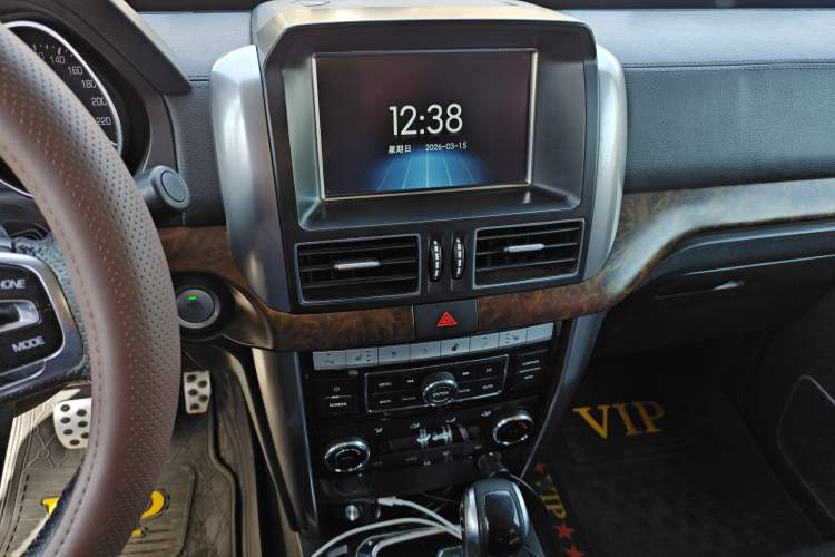 Used BAIC Off-Road BJ80 2017 2.3T Automatic 90th Anniversary Edition Audio And AC Panel